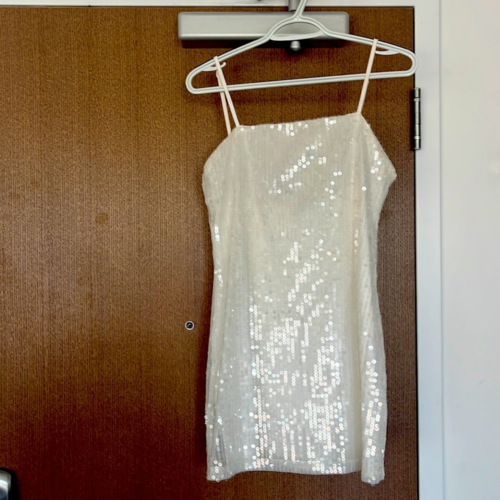 12th TRIBE EMMY WHITE SEQUIN MICRO MINI DRESS size M